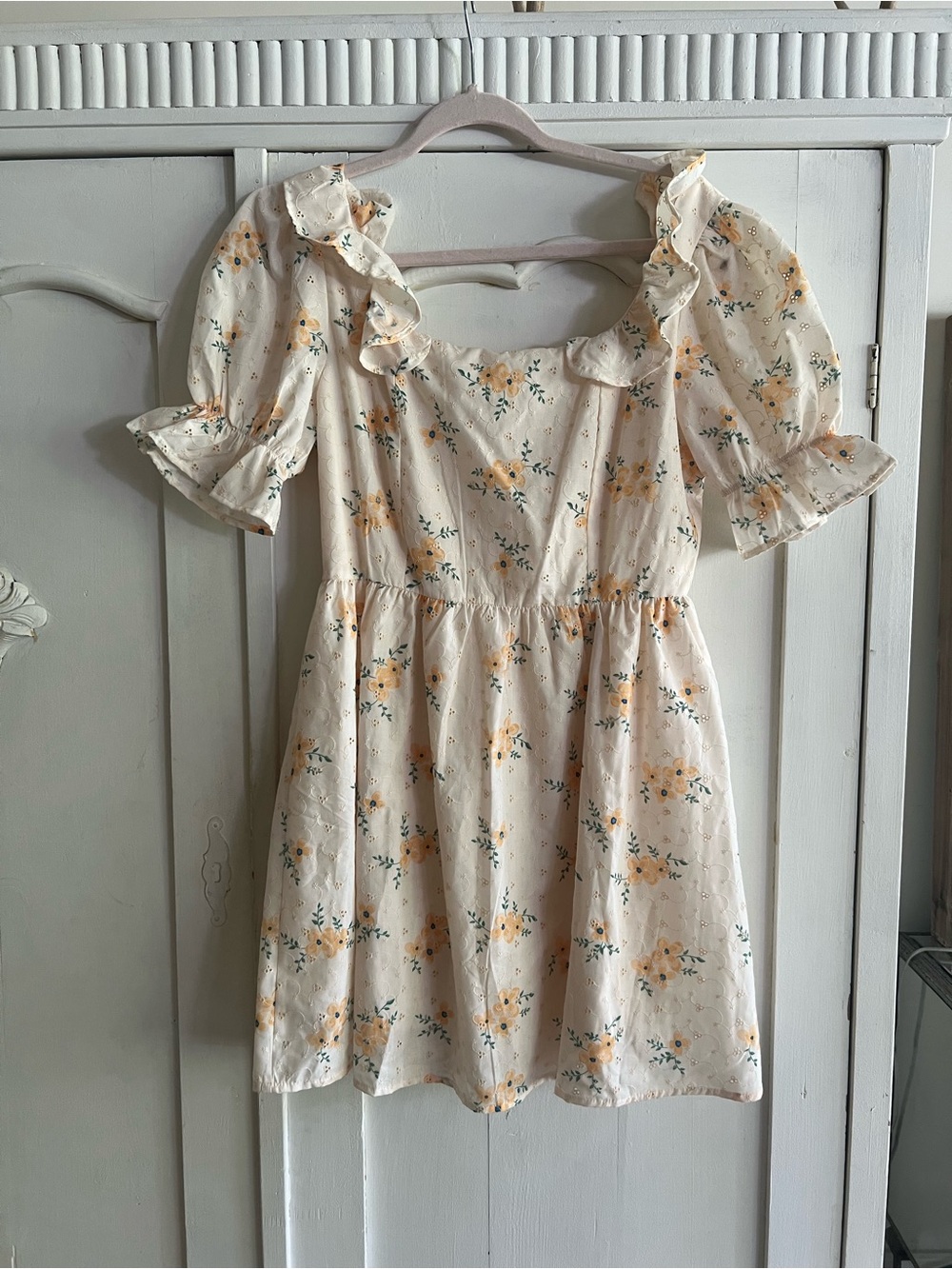 NWT Storia  Pastel Yellow Floral Ruffle-Trim Dress Large
